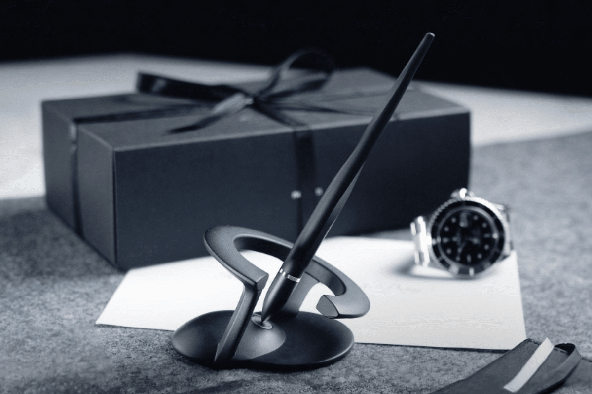 Novium Corporate Gifts: Order the Award-winning Hoverpen in Bulk - novium
