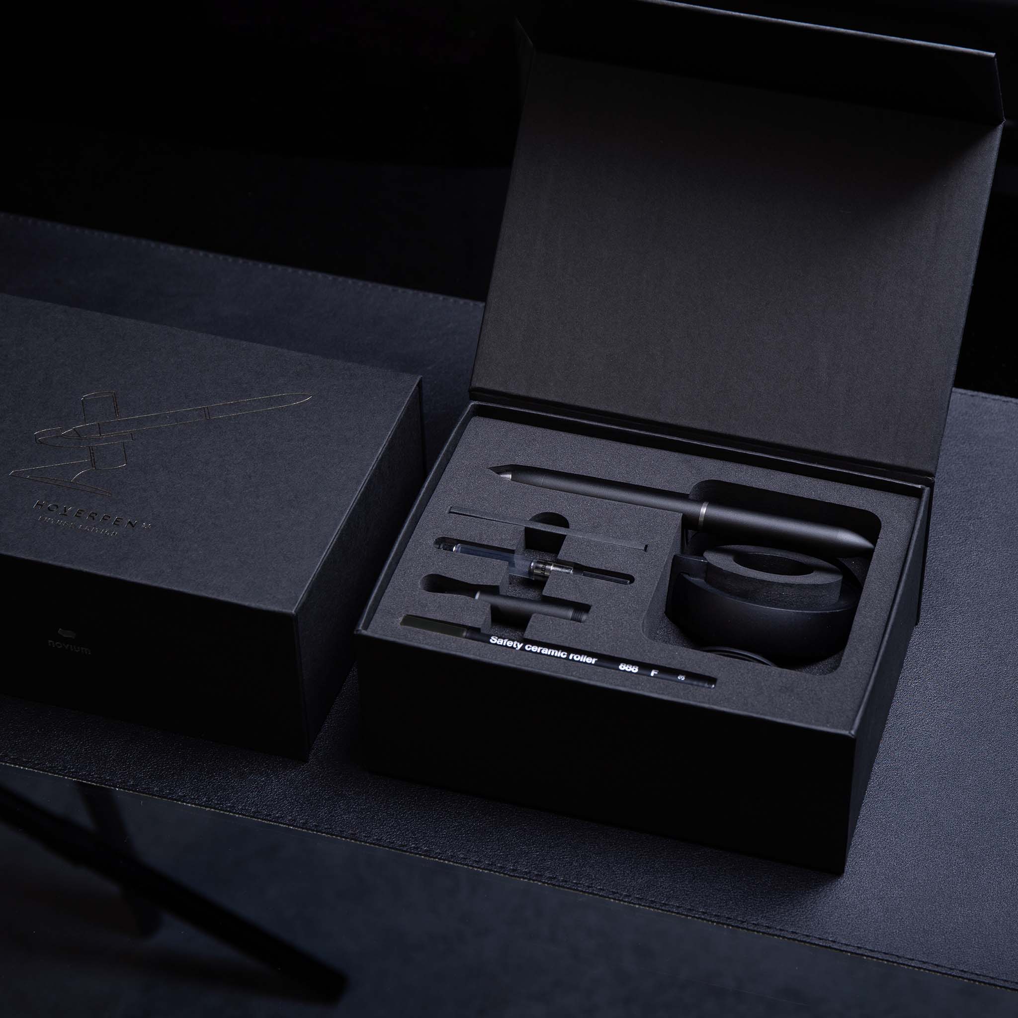 packaging of black fountain pen hoverpen future#45031769571631