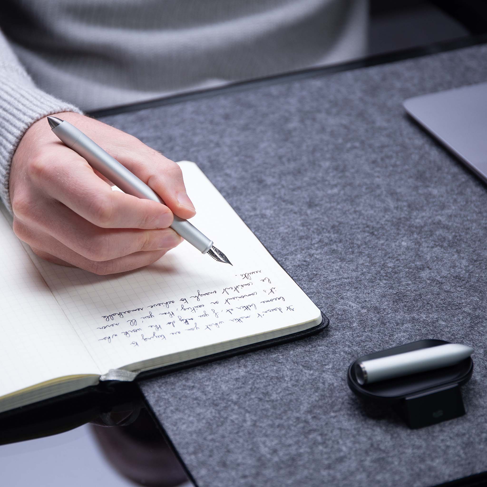 writing with silver fountain pen hoverpen future#45031769735471