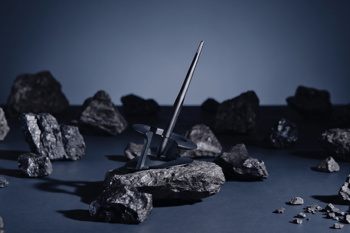 Novium Unveils the Hoverpen Interstellar Meteorite Edition – Equipped with a 4.5-billion-year-old meteorite - novium