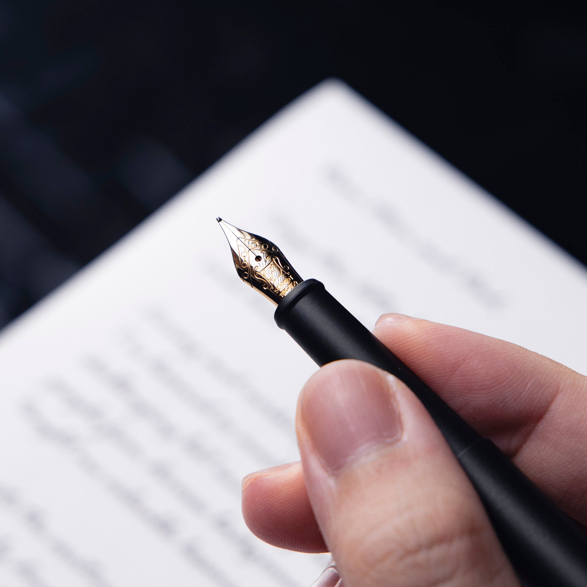 Luxurious Fountain Pen - Hoverpen Future by novium